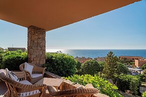 Costa Paradiso Resort
