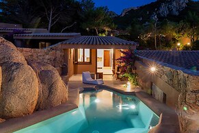 Costa Paradiso Resort