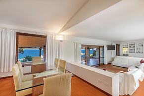 Costa Paradiso Resort