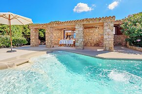 Costa Paradiso Resort