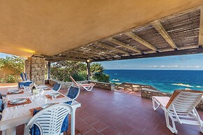 Costa Paradiso Resort