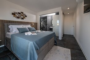 Luxury Villas Travera