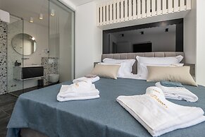 Luxury Villas Travera