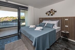 Luxury Villas Travera