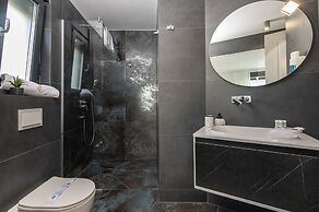 Luxury Villas Travera