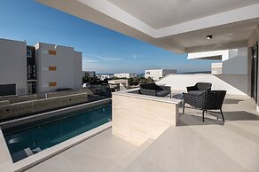 Luxury Villas Travera