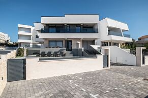 Luxury Villas Travera