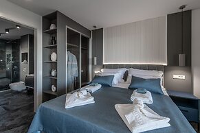 Luxury Villas Travera