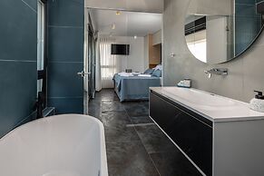 Luxury Villas Travera