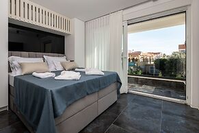 Luxury Villas Travera