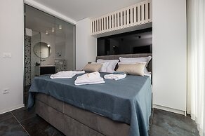 Luxury Villas Travera