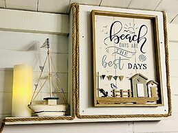 Beautiful Cosy Garden Cabin, 5min Walk to Beach