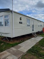 Felixstowe Chimo Caravan 3BR 5mintobeach