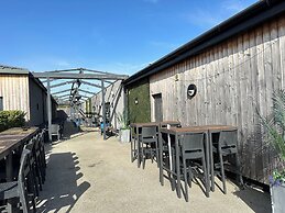 Felixstowe Chimo Caravan 8 Sleeps 5 min to Beach