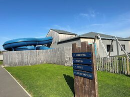 Felixstowe Chimo Caravan 8 Sleeps 5 min to Beach