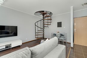 Duplex Apartment in Poznan by Renters