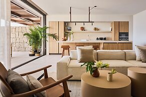 Royal Hideaway Corales Villas