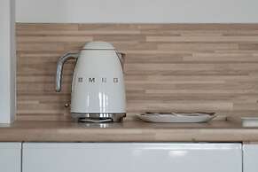 Apartment With Parking Poznań by Renters