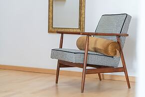 Apartment With Parking Poznań by Renters