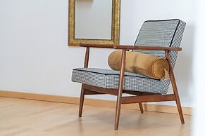 Apartment With Parking Poznań by Renters