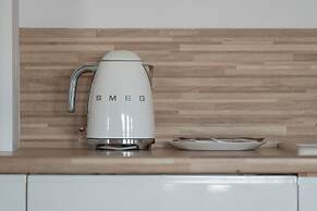 Apartment With Parking Poznań by Renters