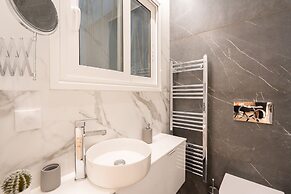 Exclusive and Deluxe Apartment in Athens