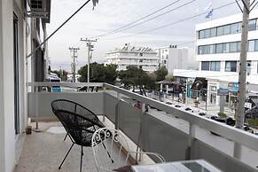 Charming Seaside Apartment Elegant 2BR in Glyfada