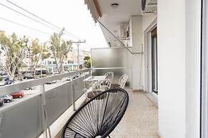 Charming Seaside Apartment Elegant 2BR in Glyfada