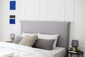 Charming Seaside Apartment Elegant 2BR in Glyfada