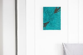 Charming Seaside Apartment Elegant 2BR in Glyfada