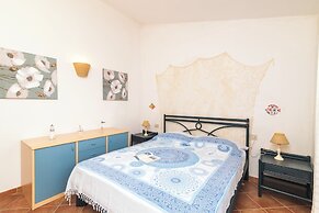 Il Borgo 10/8 700mt From The Beach