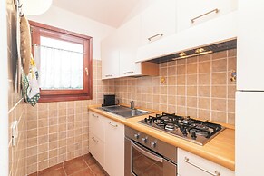 Il Borgo 10/8 700mt From The Beach