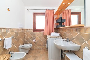 Il Borgo 10/8 700mt From The Beach