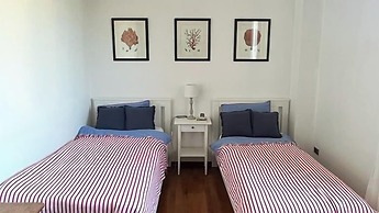 Tuscan Villa 5mins From Beach, Sleeps 8, ev Point