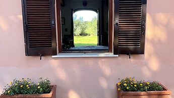 Tuscan Villa 5mins From Beach, Sleeps 8, ev Point