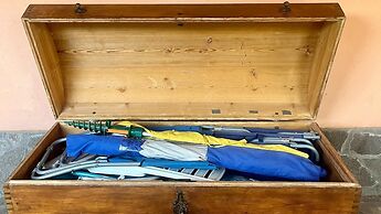 Tuscan Villa 5mins From Beach, Sleeps 8, ev Point