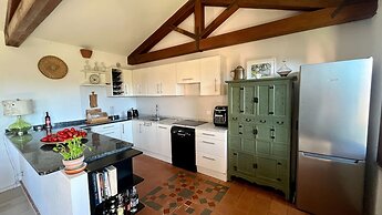 Tuscan Villa 5mins From Beach, Sleeps 8, ev Point