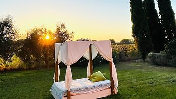 Tuscan Villa 5mins From Beach, Sleeps 8, ev Point