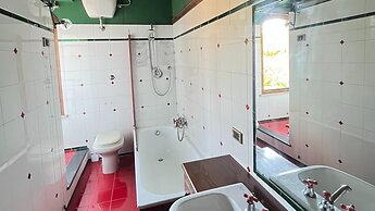 Tuscan Villa 5mins From Beach, Sleeps 8, ev Point