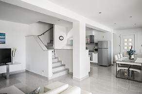 Euphoria Seaview Residences with Shared Pool by Konnect