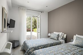 Euphoria Seaview Residences with Shared Pool by Konnect