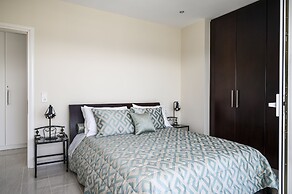 Euphoria Seaview Residences with Shared Pool by Konnect