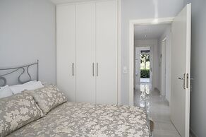 Euphoria Seaview Residences with Shared Pool by Konnect