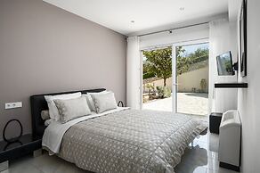 Euphoria Seaview Residences with Shared Pool by Konnect