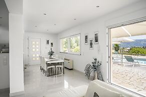 Euphoria Seaview Residences with Shared Pool by Konnect