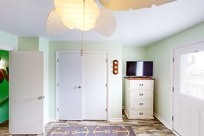 Summer House West C202