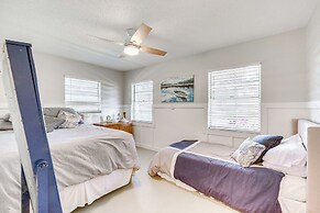 Crystal River Home: 2 Mi to Three Sisters Springs!