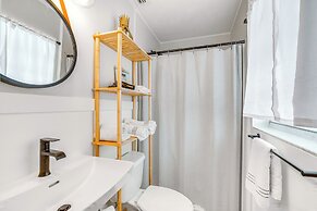 Crystal River Home: 2 Mi to Three Sisters Springs!