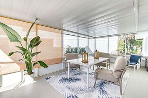 Crystal River Home: 2 Mi to Three Sisters Springs!