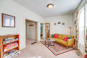 Close to Casinos + Trails: Historic Victor Cottage